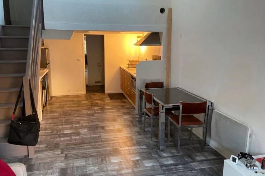 Joli Duplex En Centre Ville De 40M2 Climatise Istres Zewnętrze zdjęcie